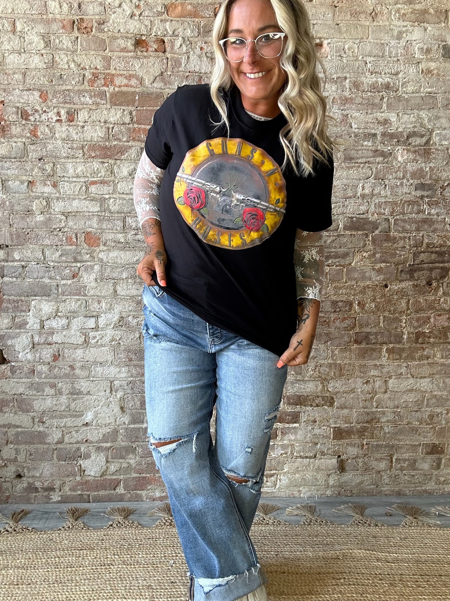 Curvy Guns N Roses Vintage Classic Rock T-Shirt