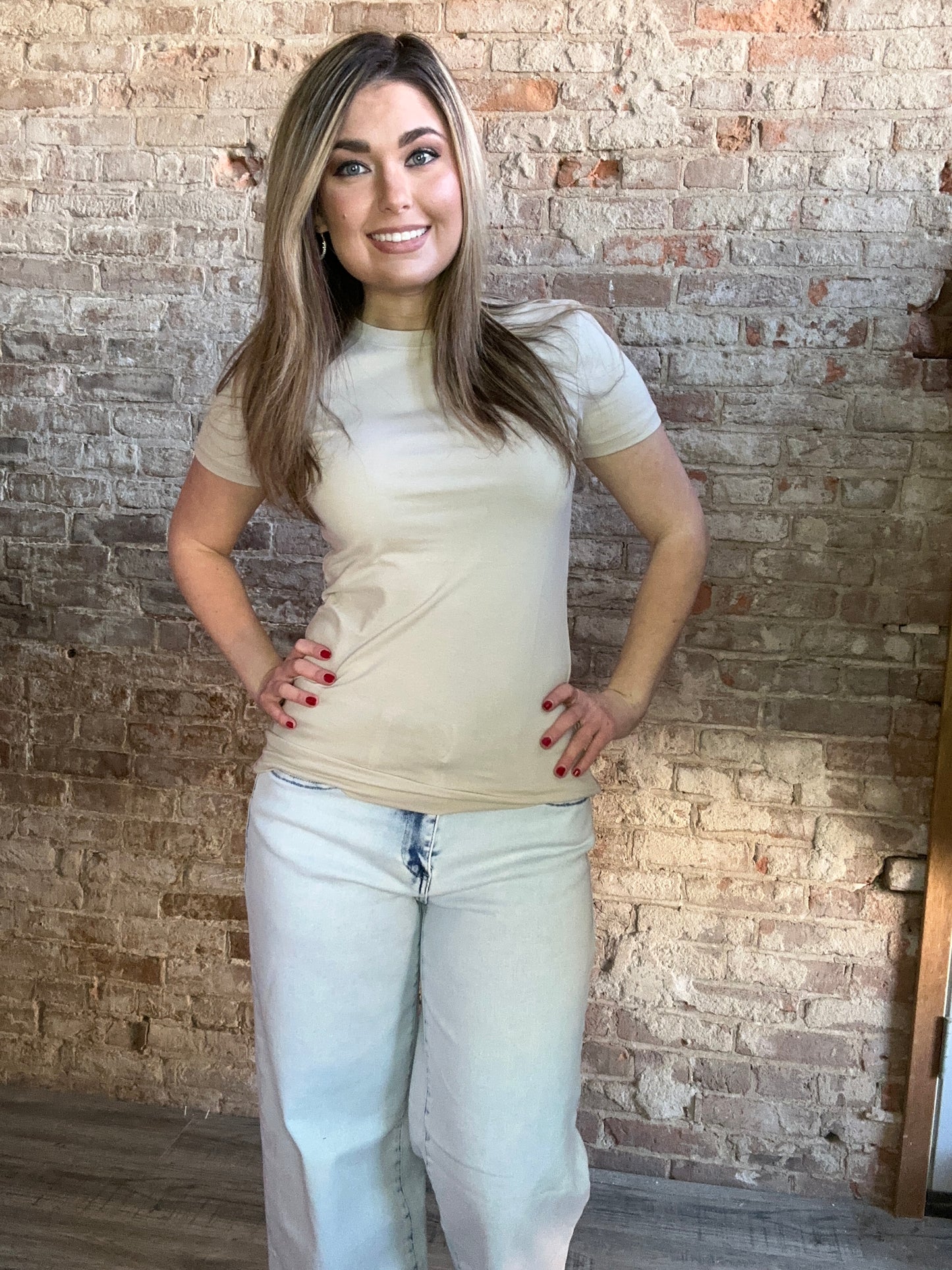 Simple Essential Tee ~ Off White