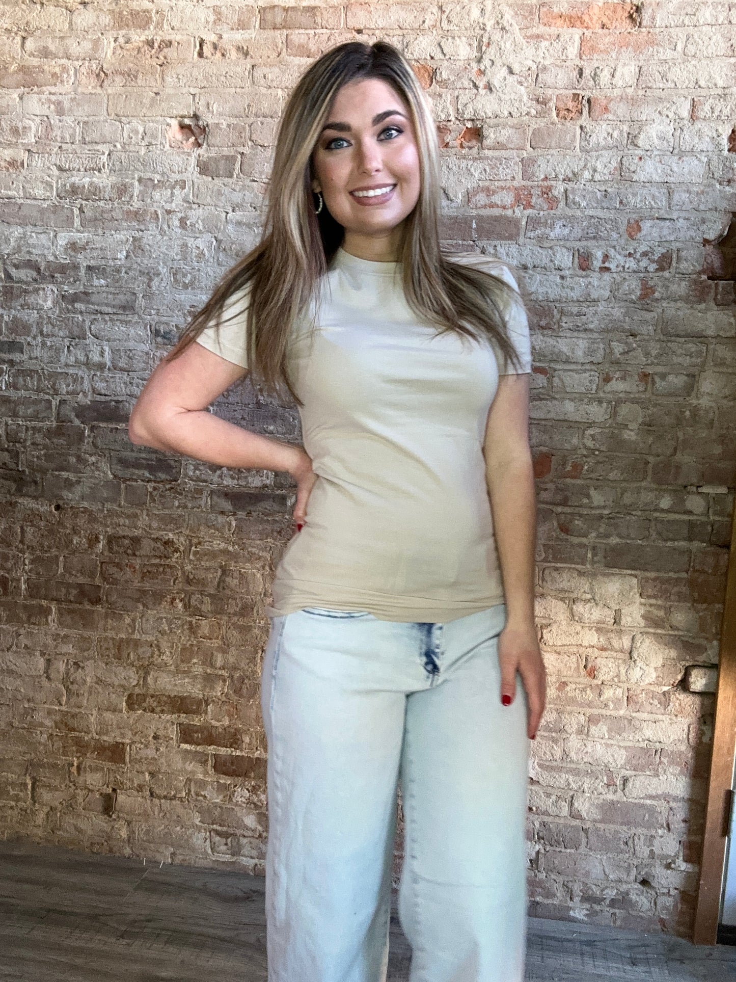 Simple Essential Tee ~ Off White