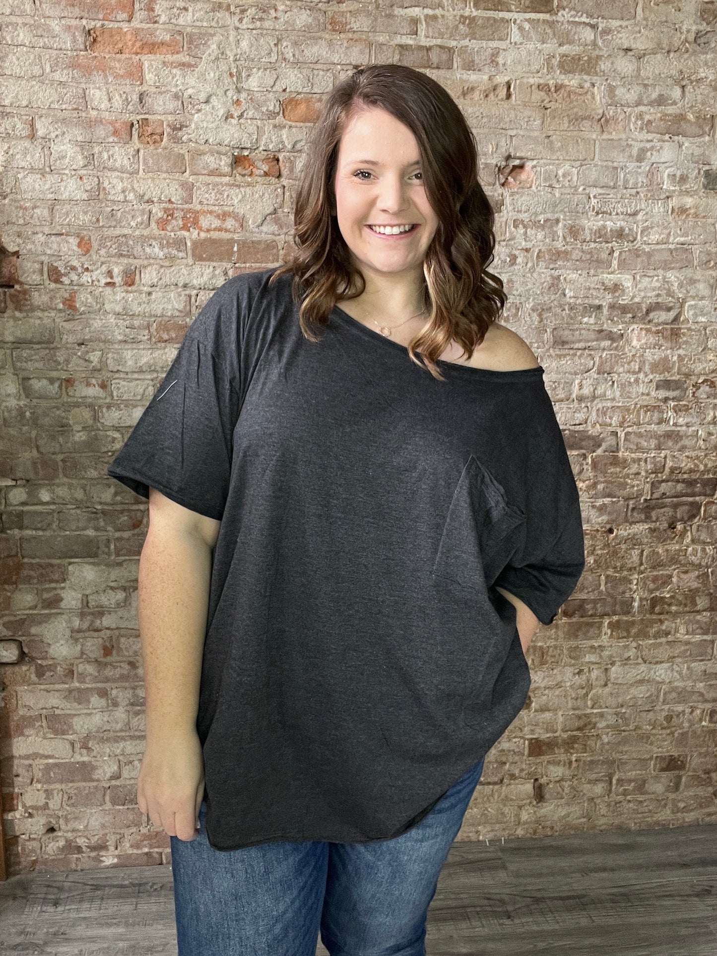 Curvy Simple Loose Neck Tees