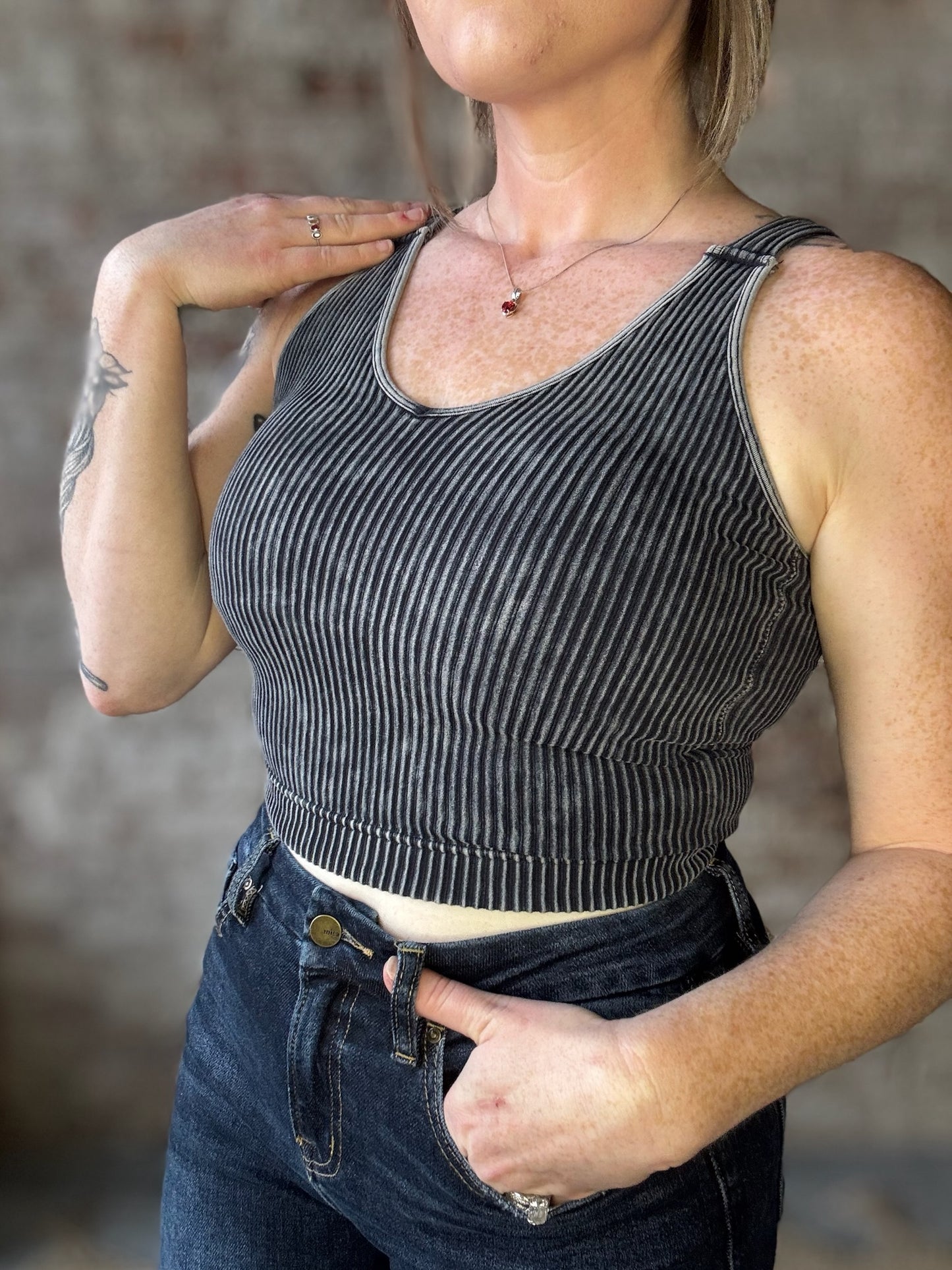 Mineral Washed Ribbed Cropped V Neck Tank with Removable Bra ~ Black