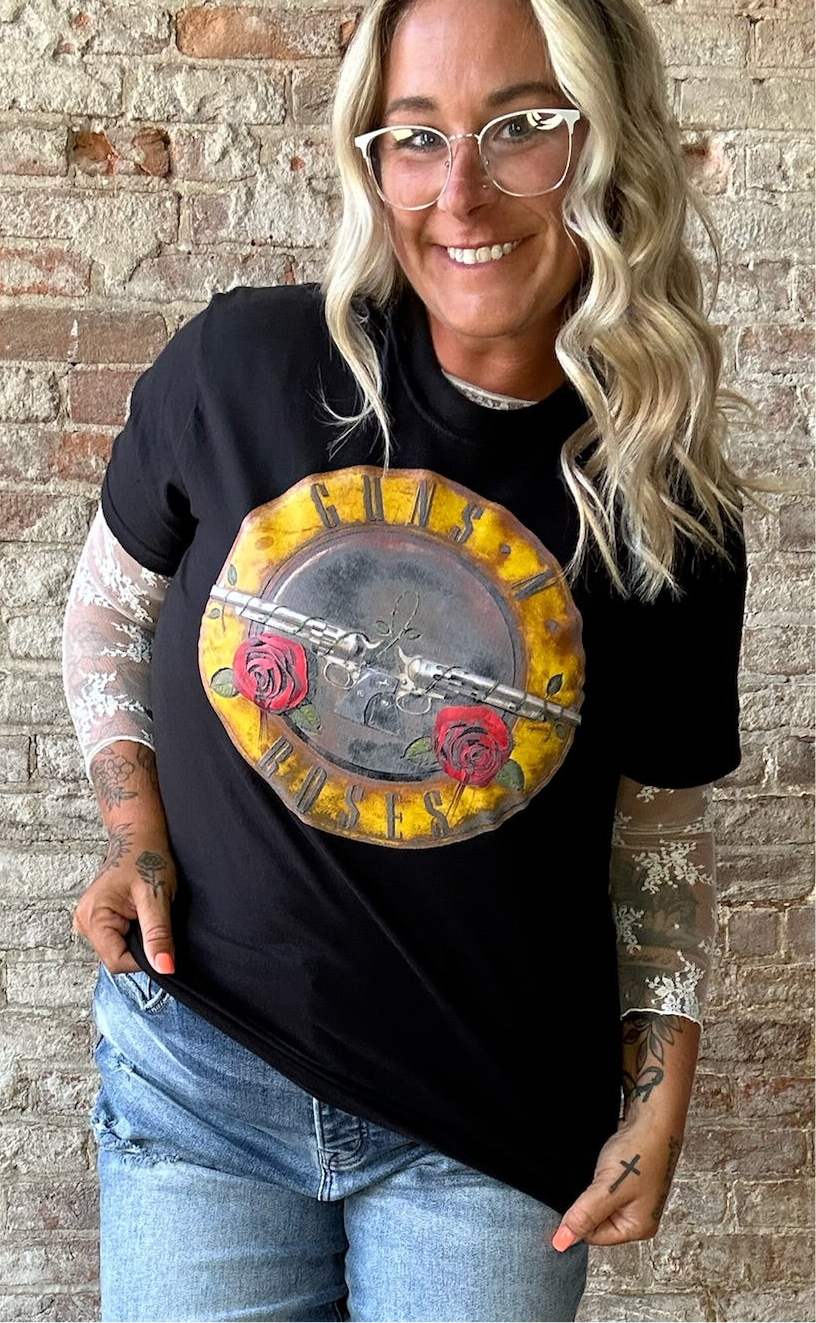 Curvy Guns N Roses Vintage Classic Rock T-Shirt