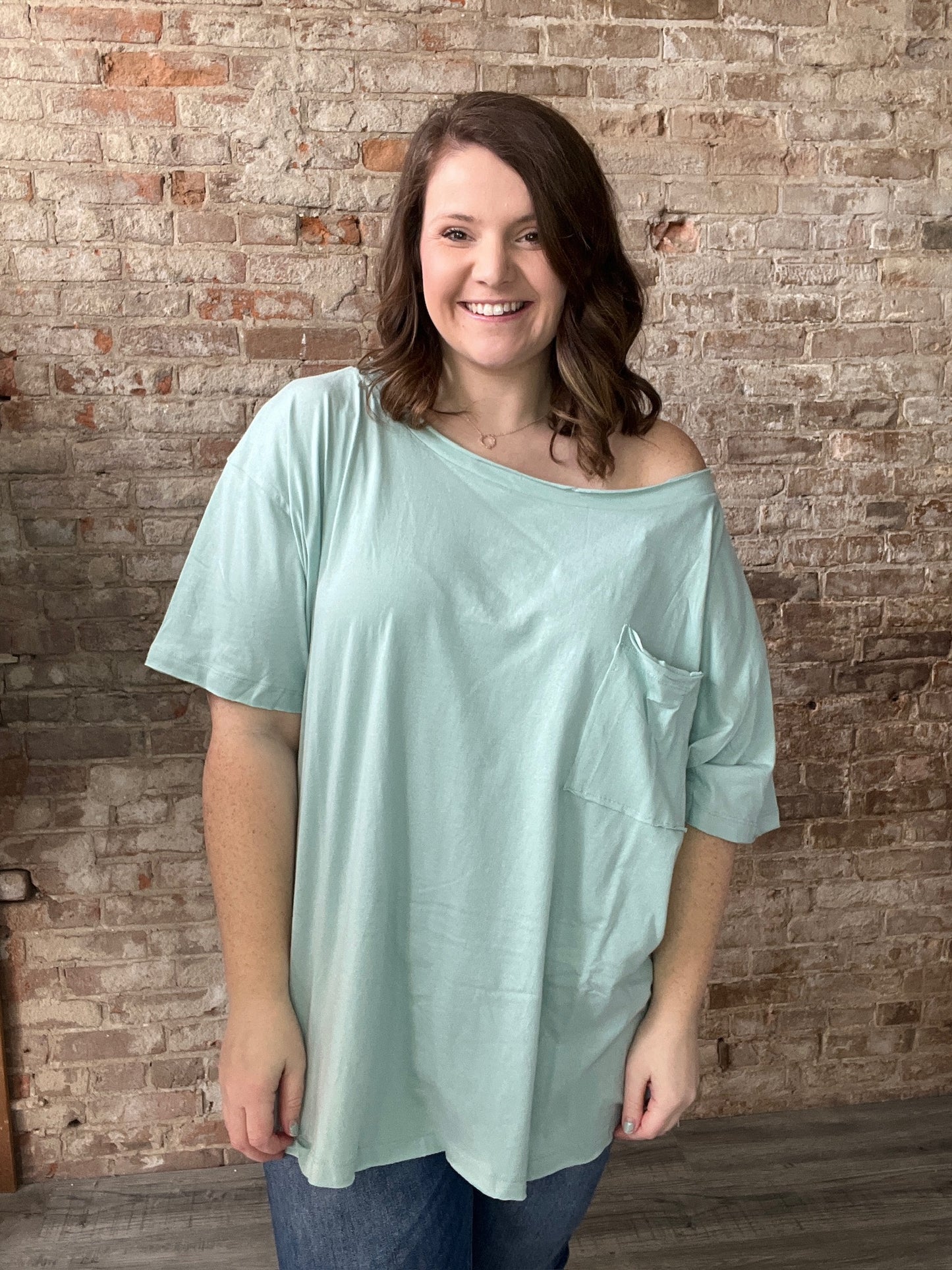 Curvy Simple Loose Neck Tees