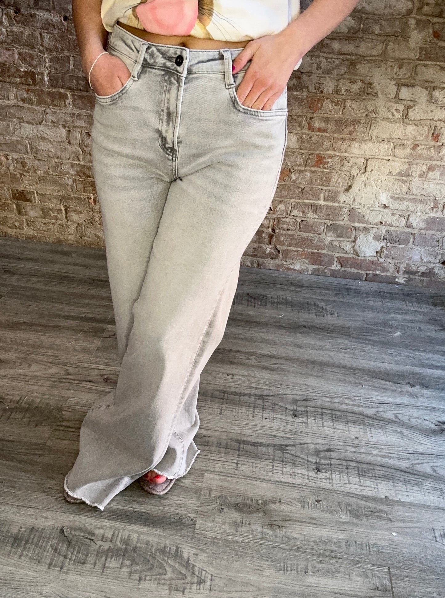 Super High Wide Leg with Raw Hem ~ Gray