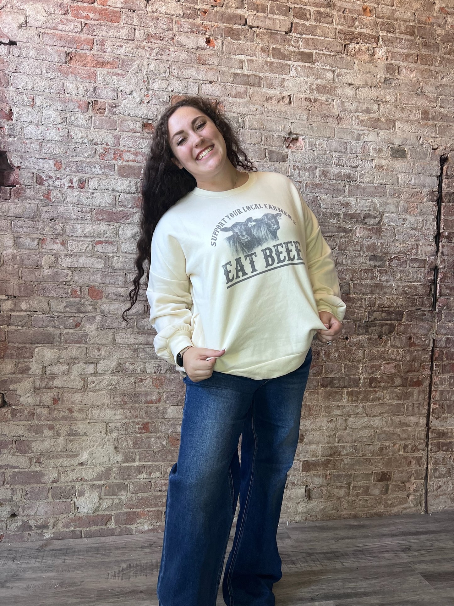 Curvy EAT BEEF Sweatshirts