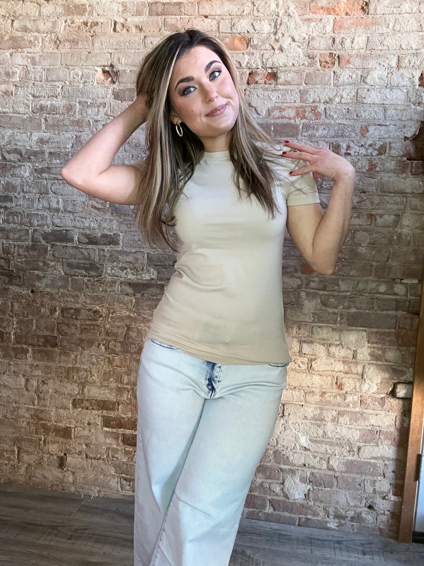 Simple Essential Tee ~ Off White