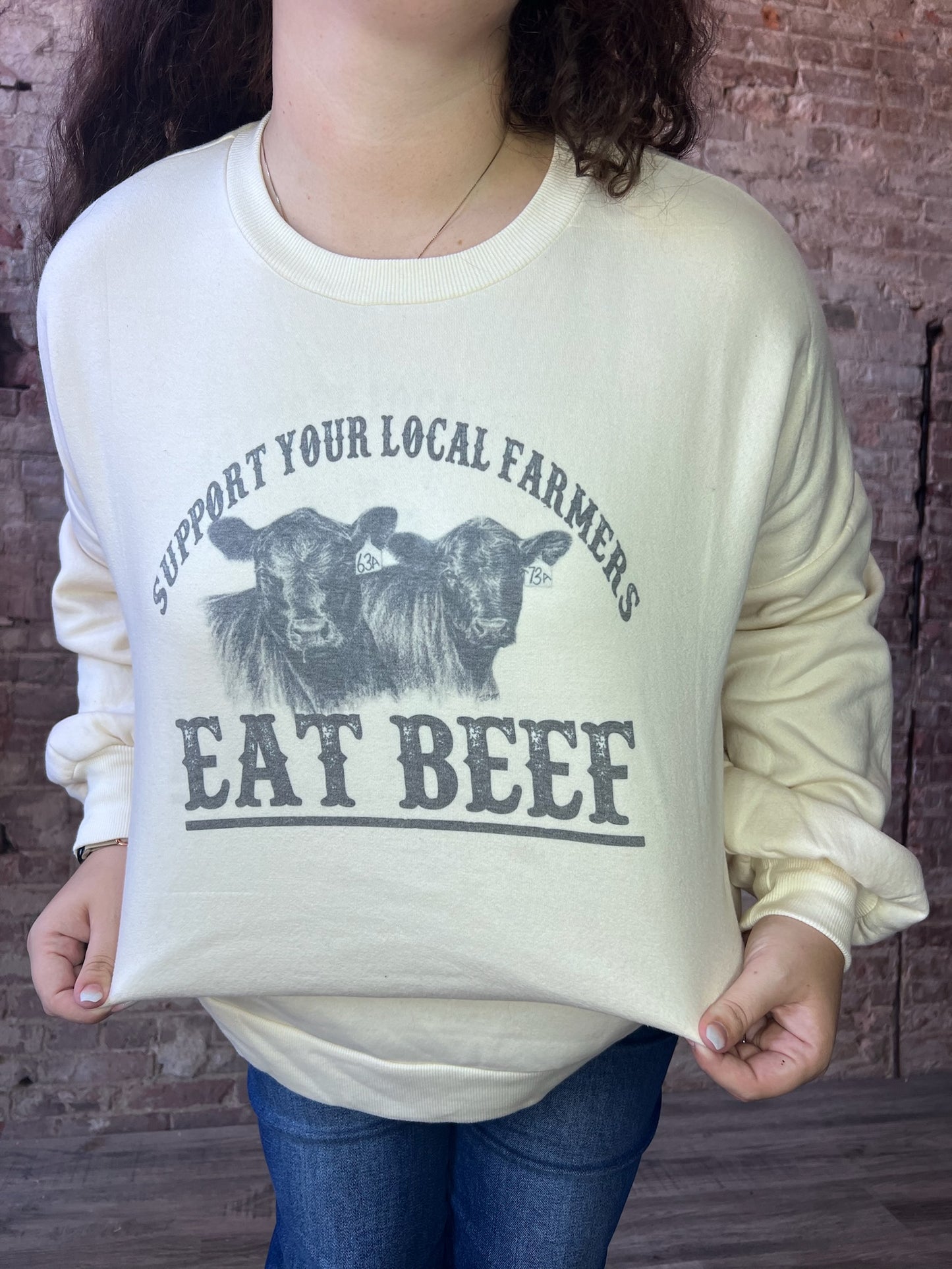 Curvy EAT BEEF Sweatshirts