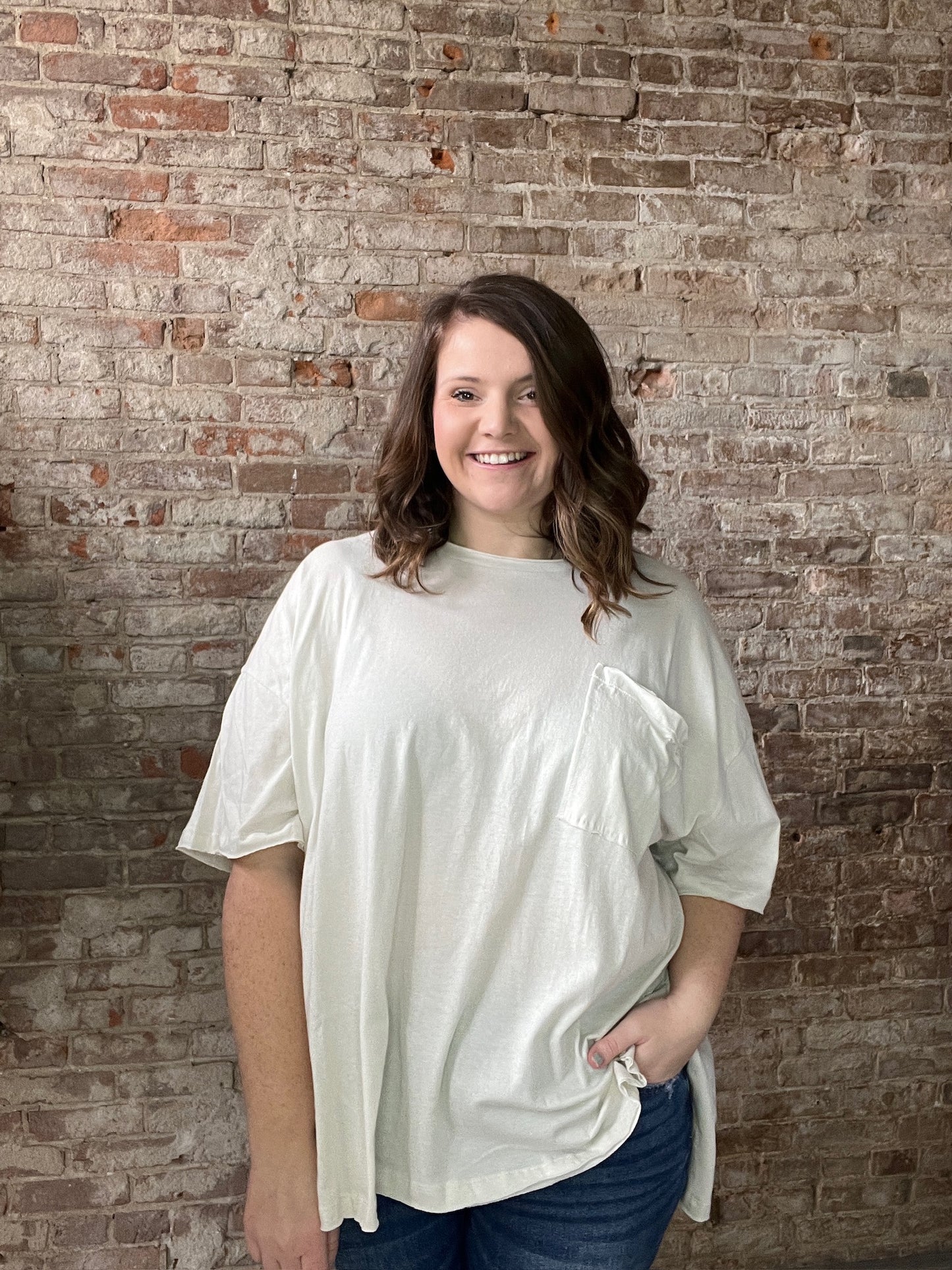 Curvy Simple Short Sleeved Tee