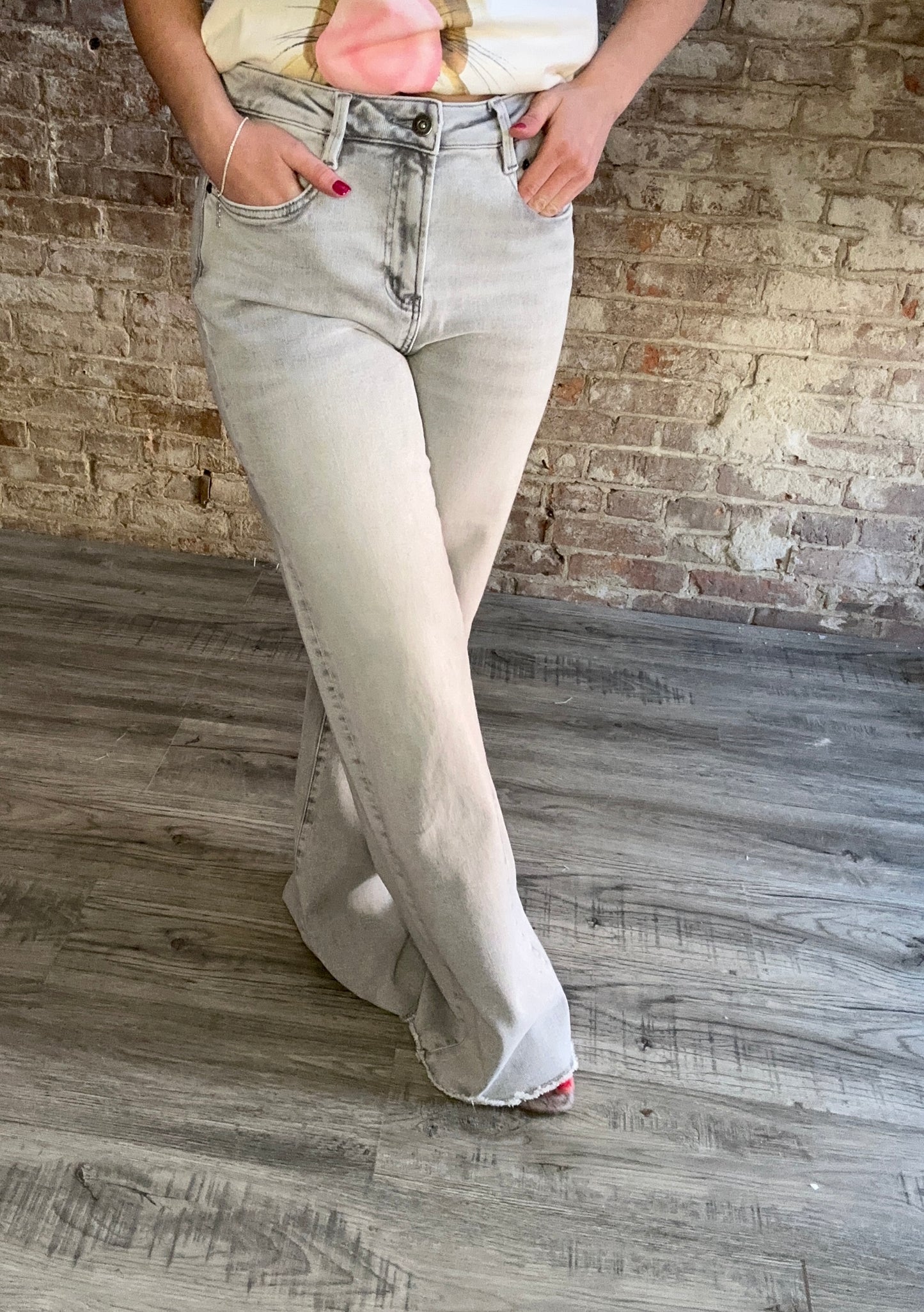 Super High Wide Leg with Raw Hem ~ Gray
