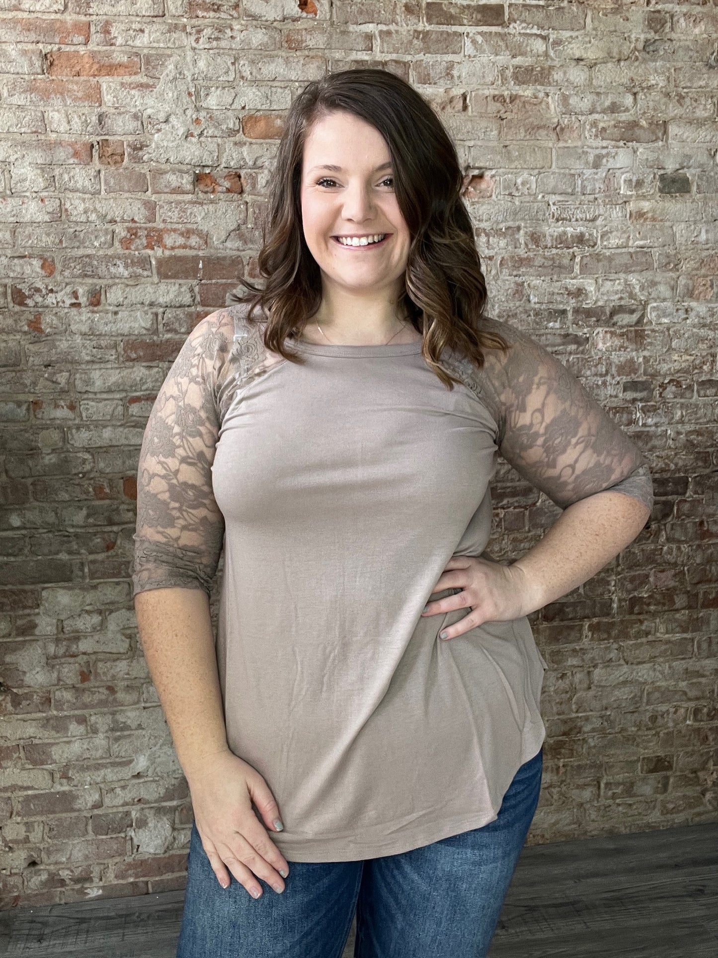 Curvy Lace Sleeve Top