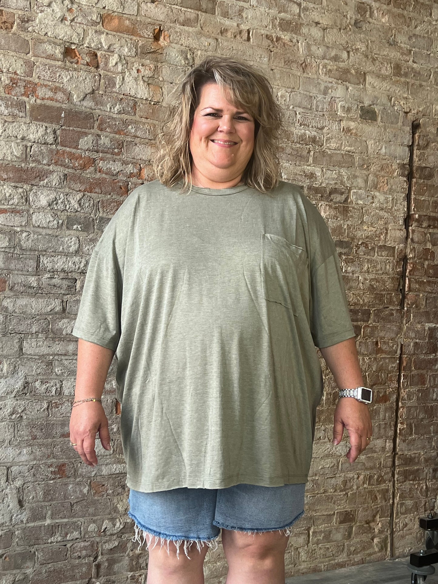 Curvy Tri Blend Oversized Front Pocket Boyfriend Tee ~ Olive