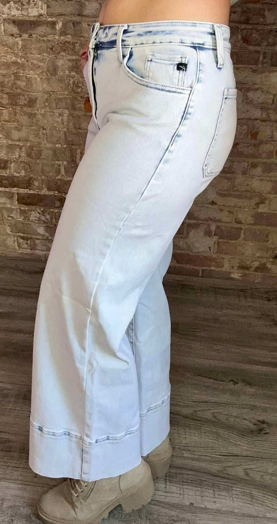 High Rise Wide Leg Cropped Jeans