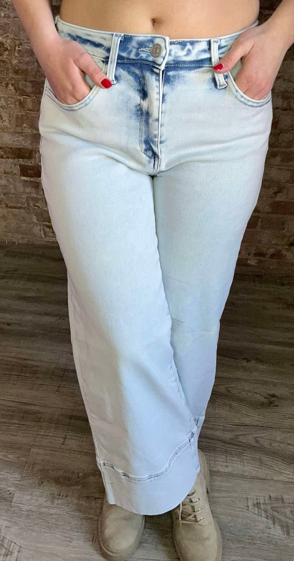 High Rise Wide Leg Cropped Jeans