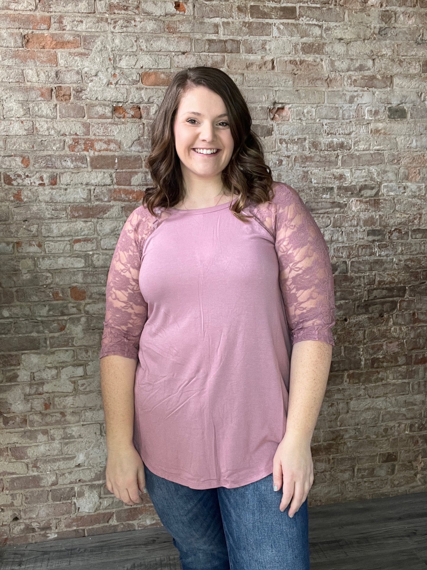 Curvy Lace Sleeve Top