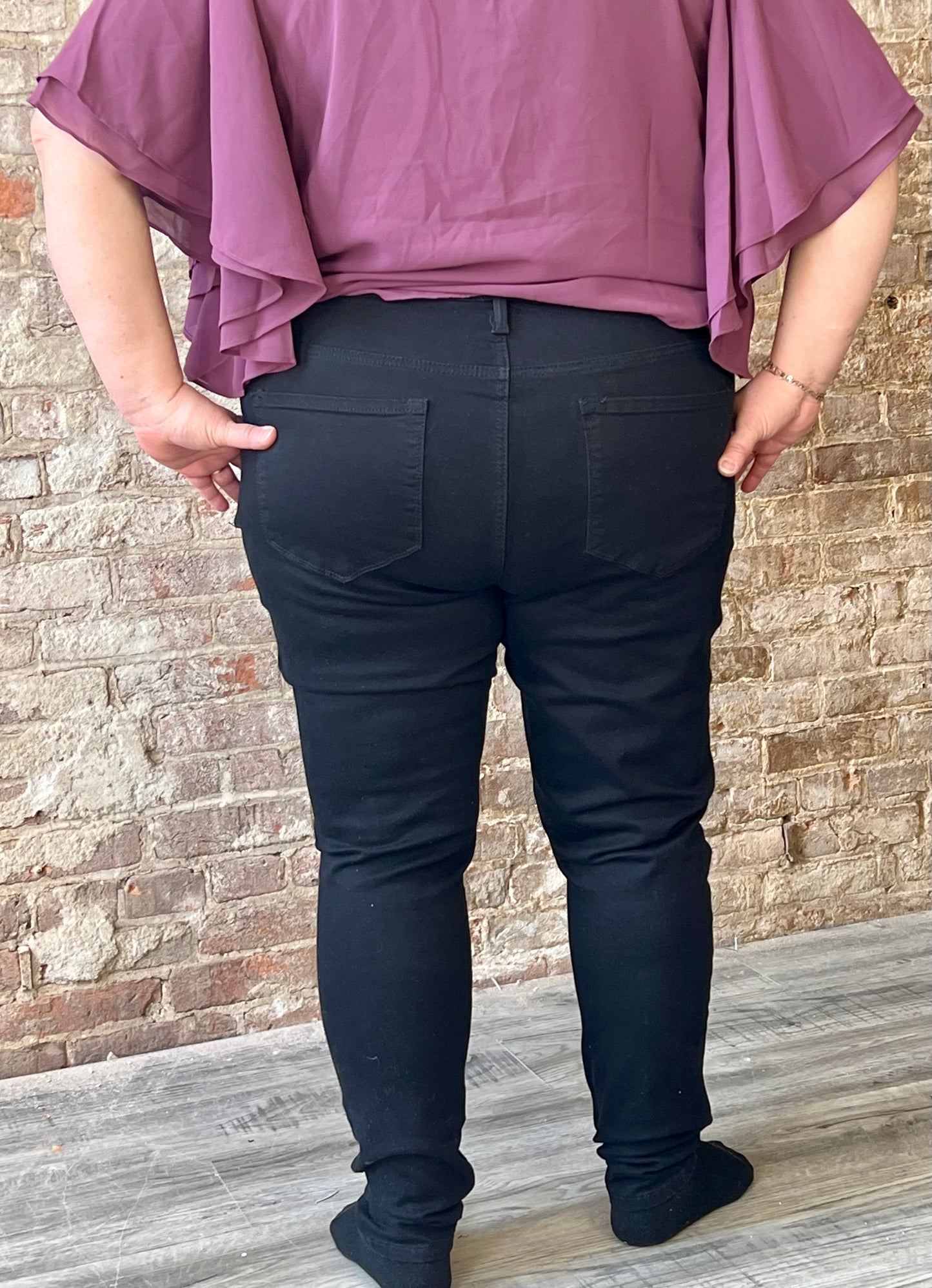 Curvy High Rise Skinny Black KanCans