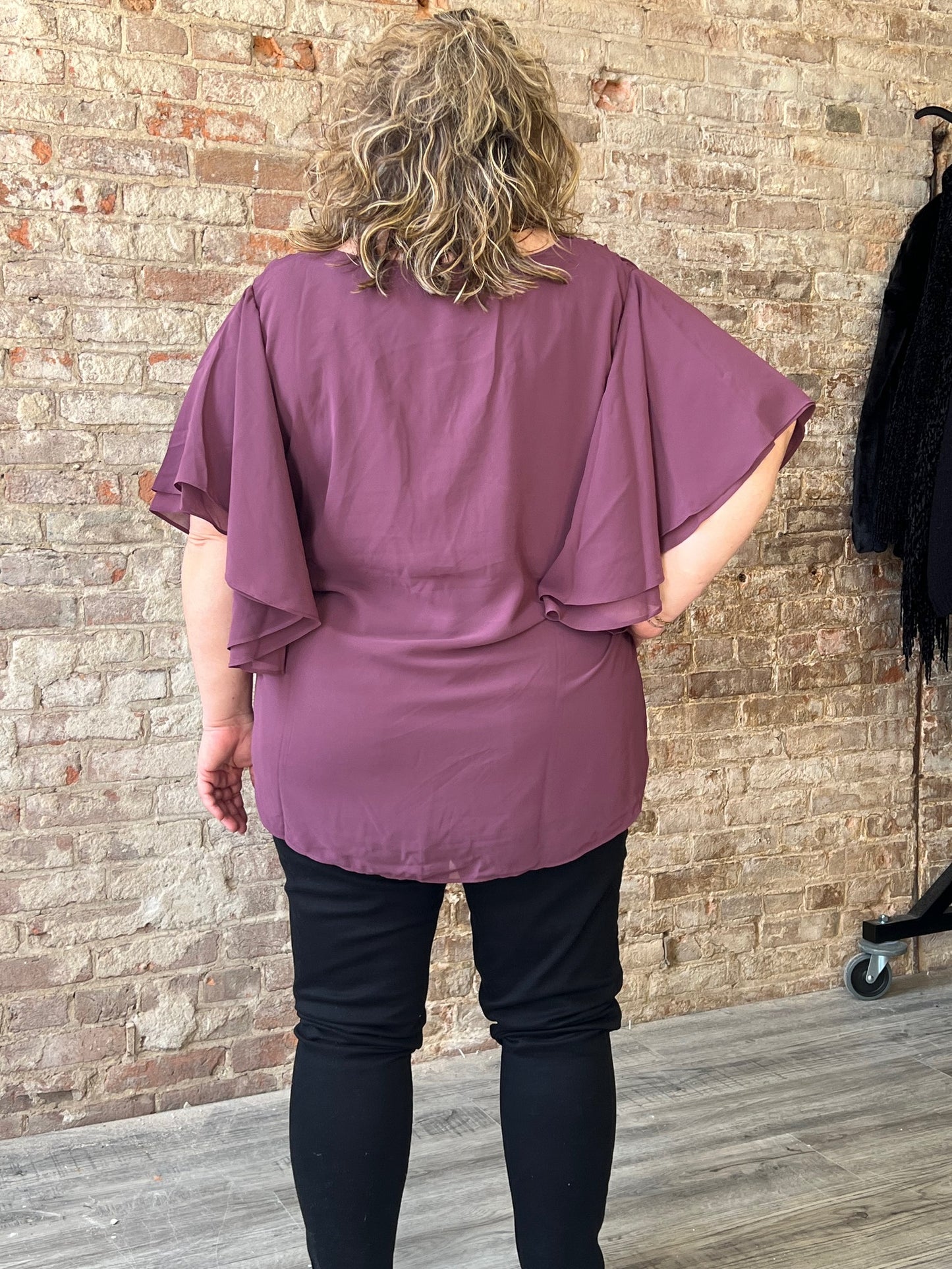 Curvy Flowy Shirt ~ Plum