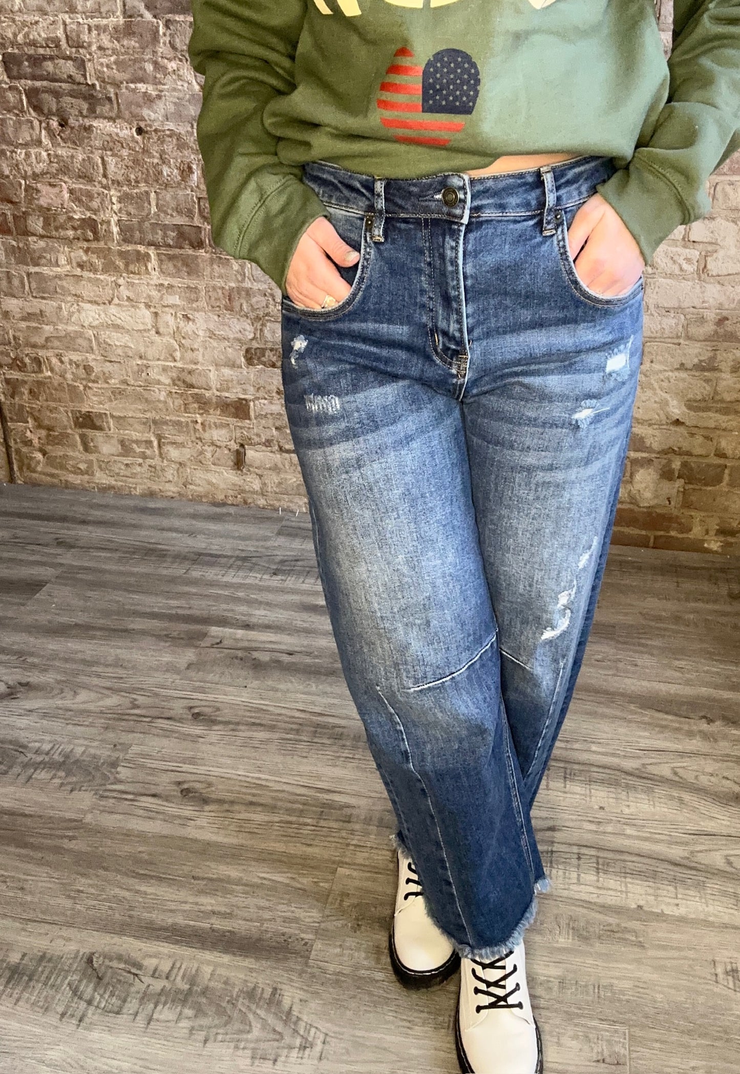 High Rise Distressed Ankle Barrel Jeans