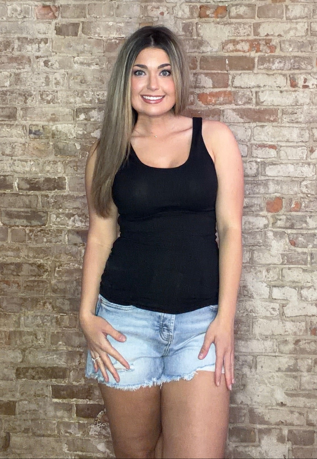 Scoop Neck Tank Top ~Black