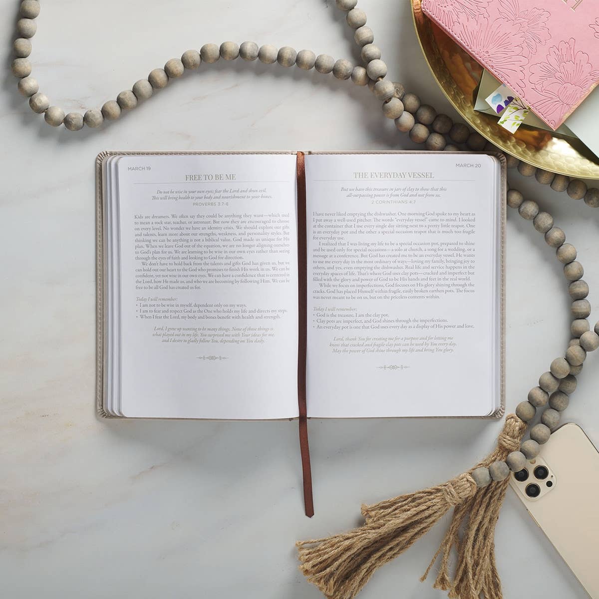 10 Minutes with God for Women Faux Leather