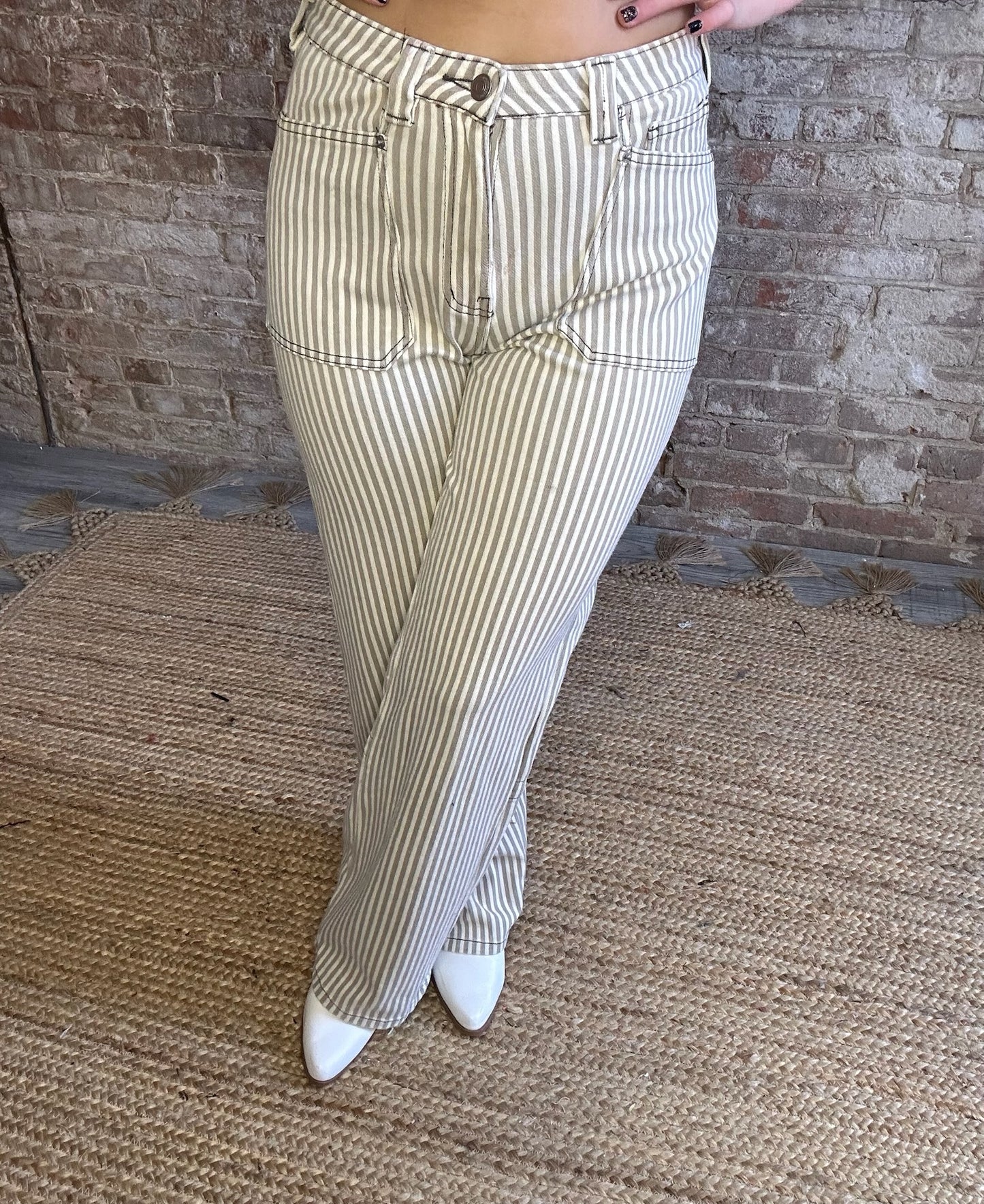 Loose Fit Straight Striped Jeans ~ Grey Dawn