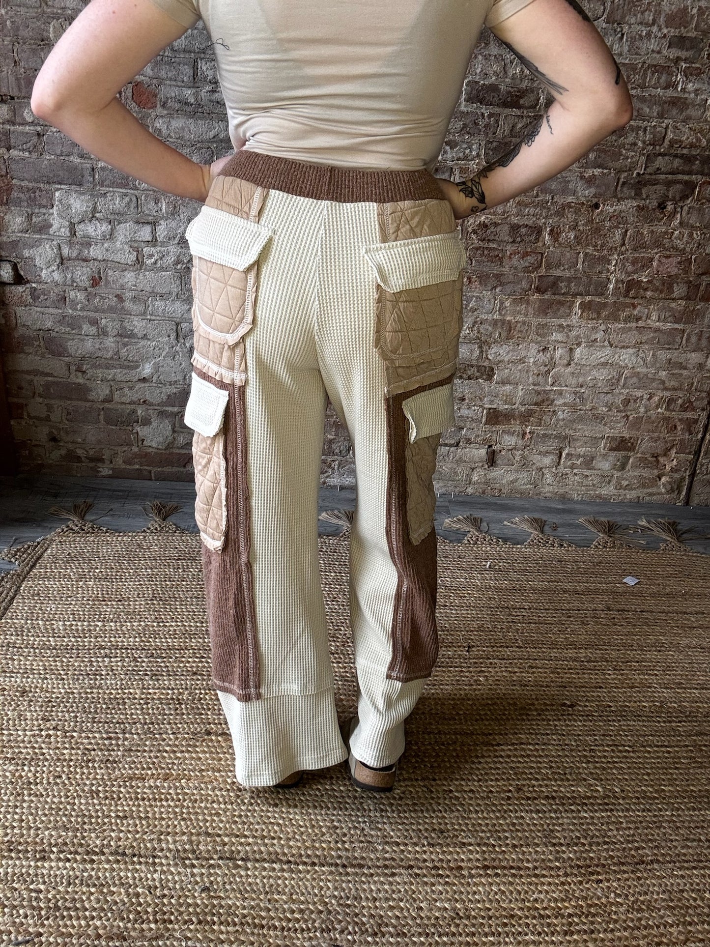 Relaxed Fit Pants with Quilted Contrast