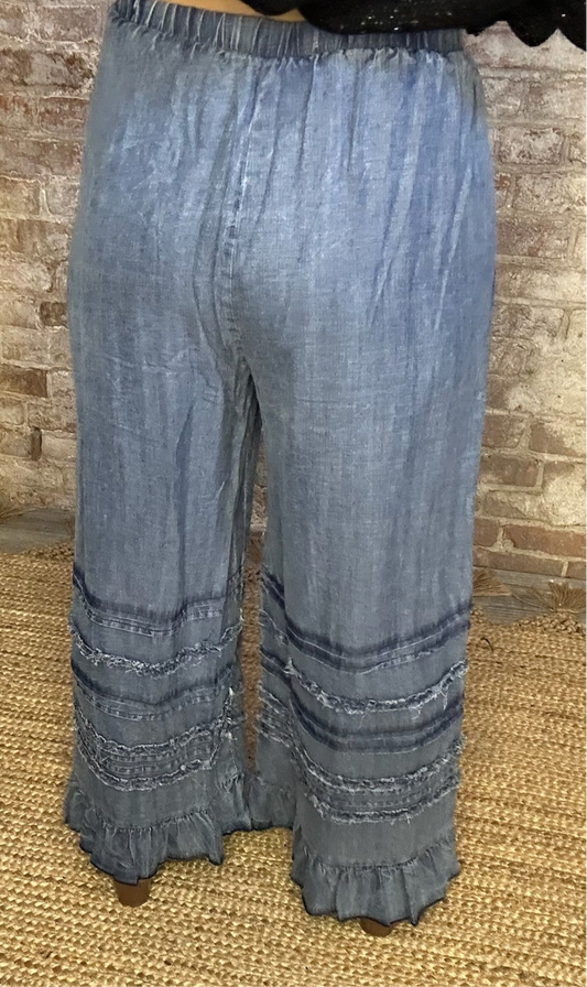 Frayed Denim Pants with Ruffled Hem
