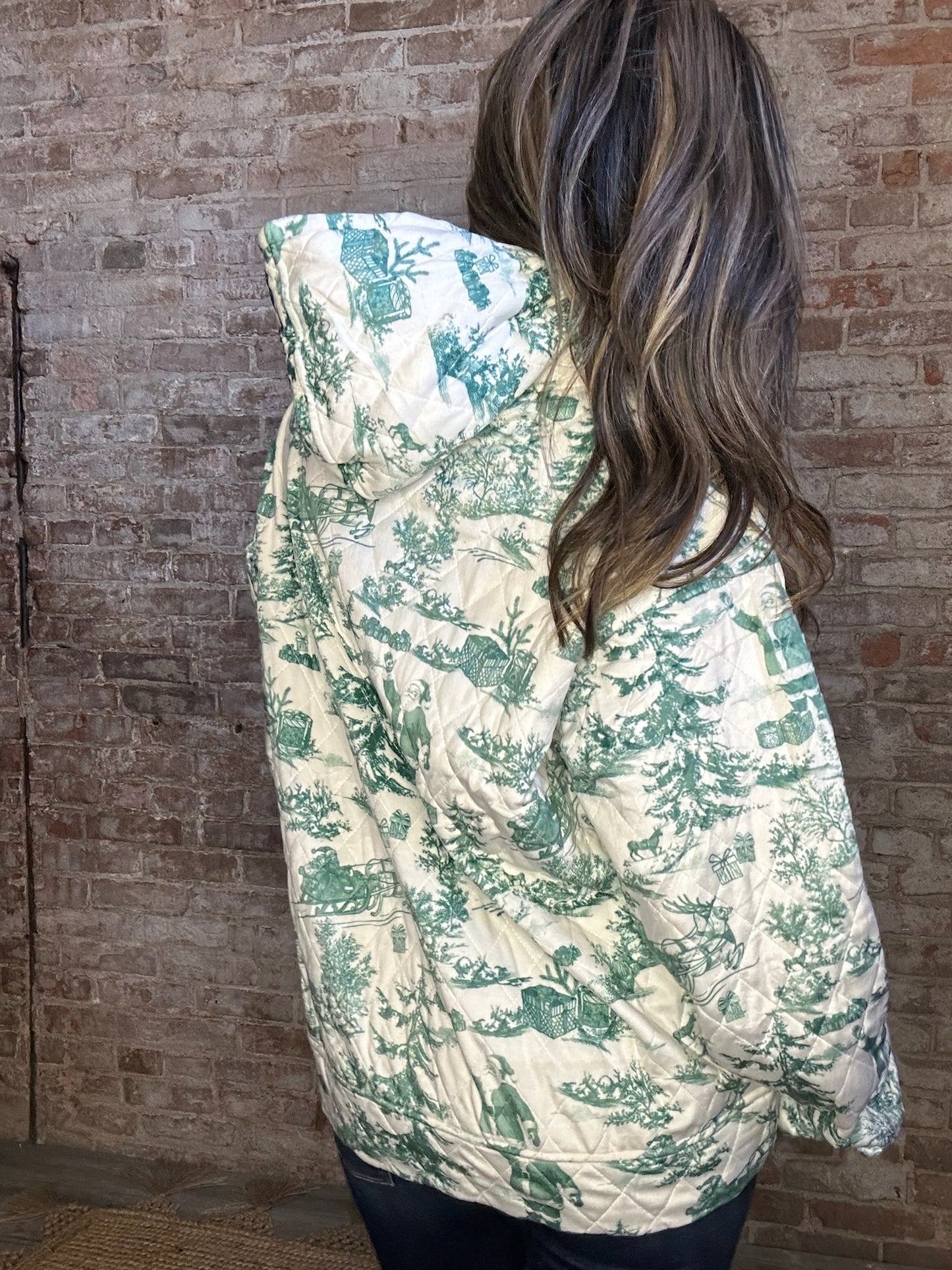 Vintage Christmas Print Quilted Sweatshirt ~ Green