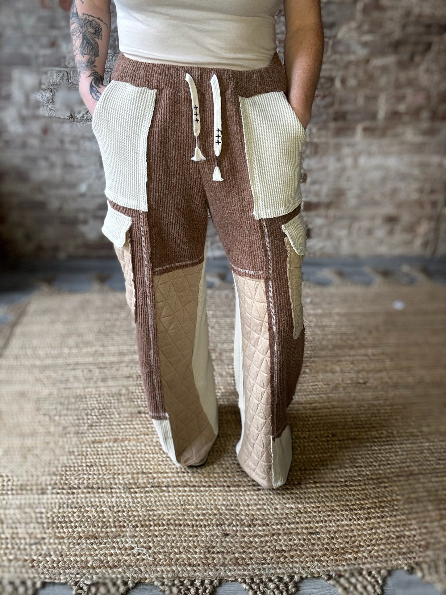 Relaxed Fit Pants with Quilted Contrast