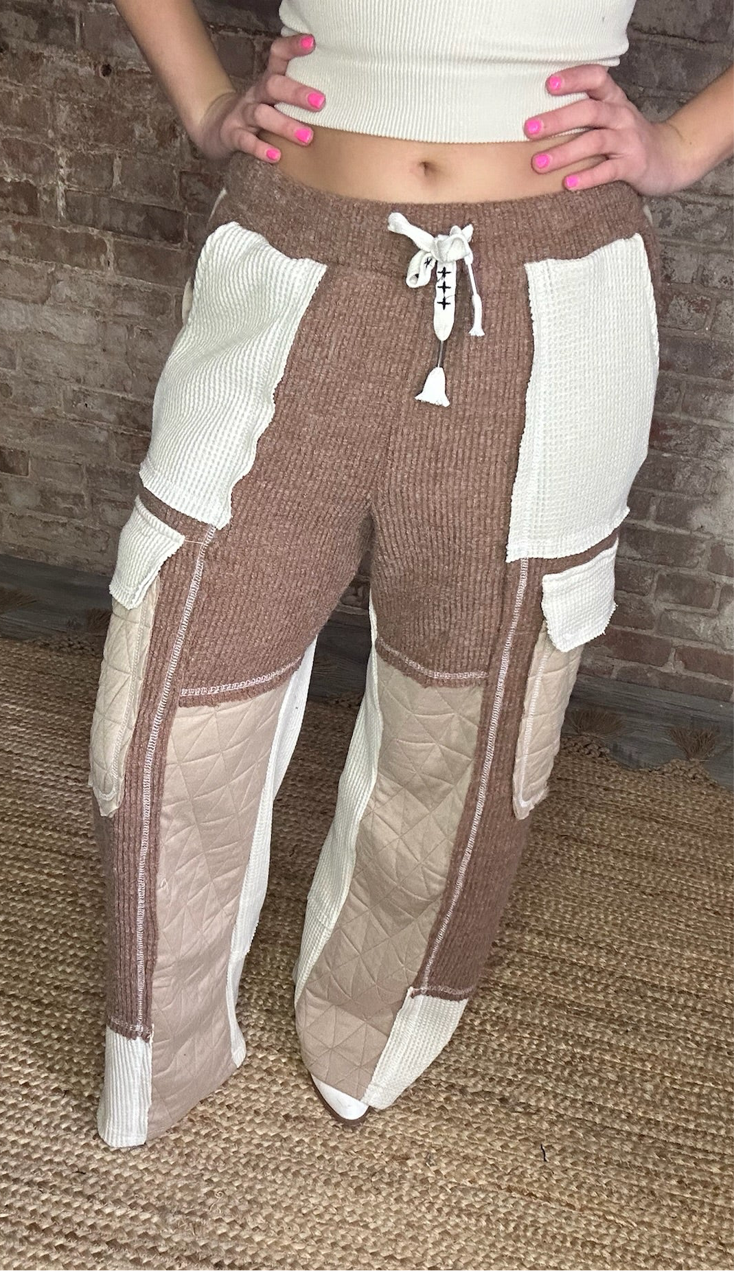 Relaxed Fit Pants with Quilted Contrast