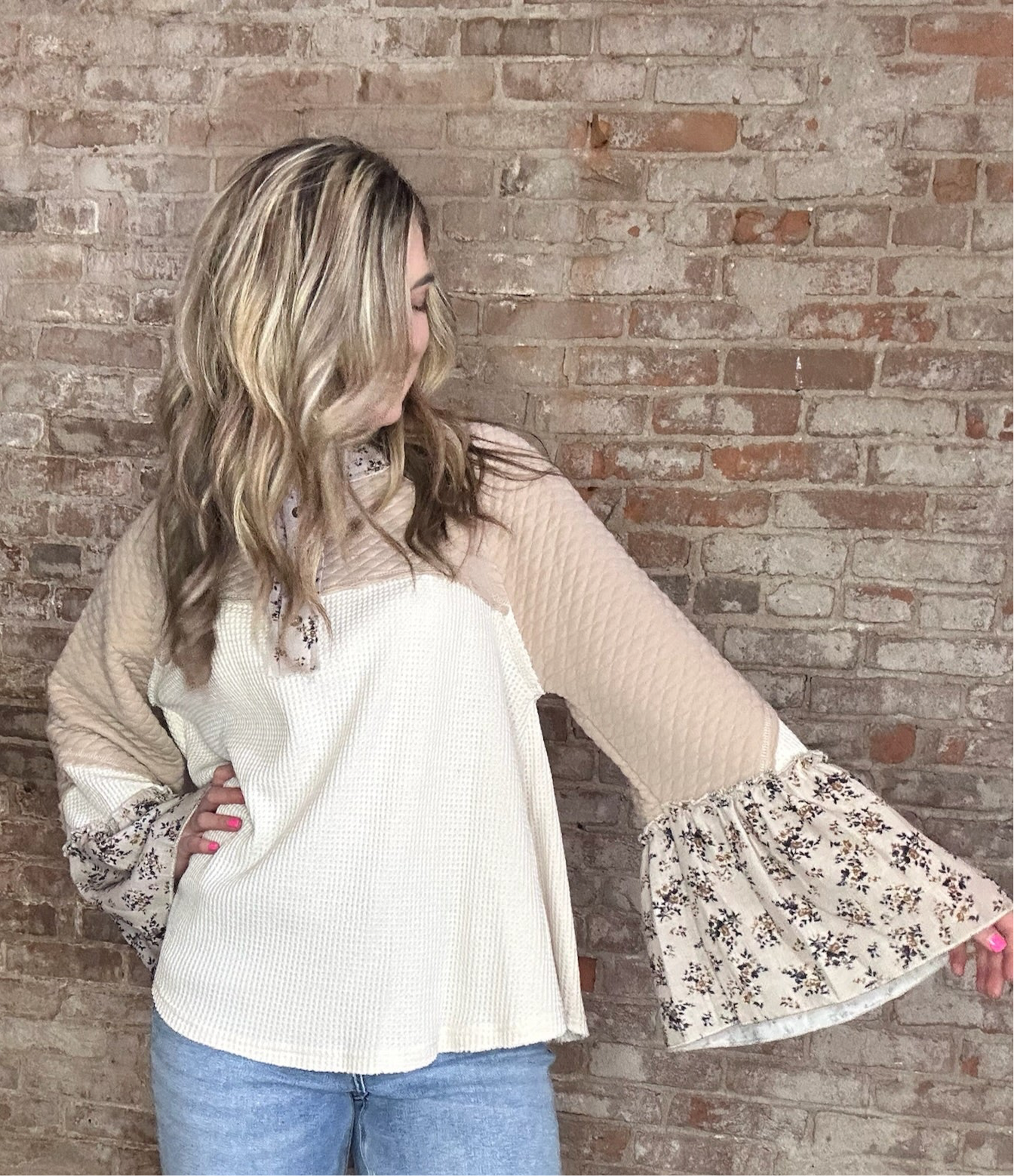 Thermal Bell Sleeved Top with Blue Floral Print