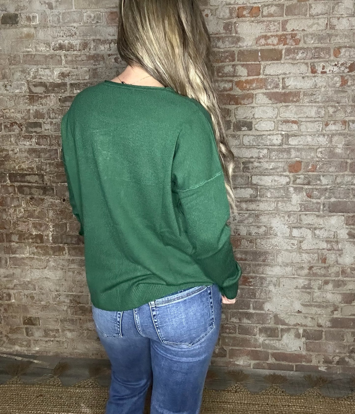 Front Seam Round Neck Sweater ~ Green