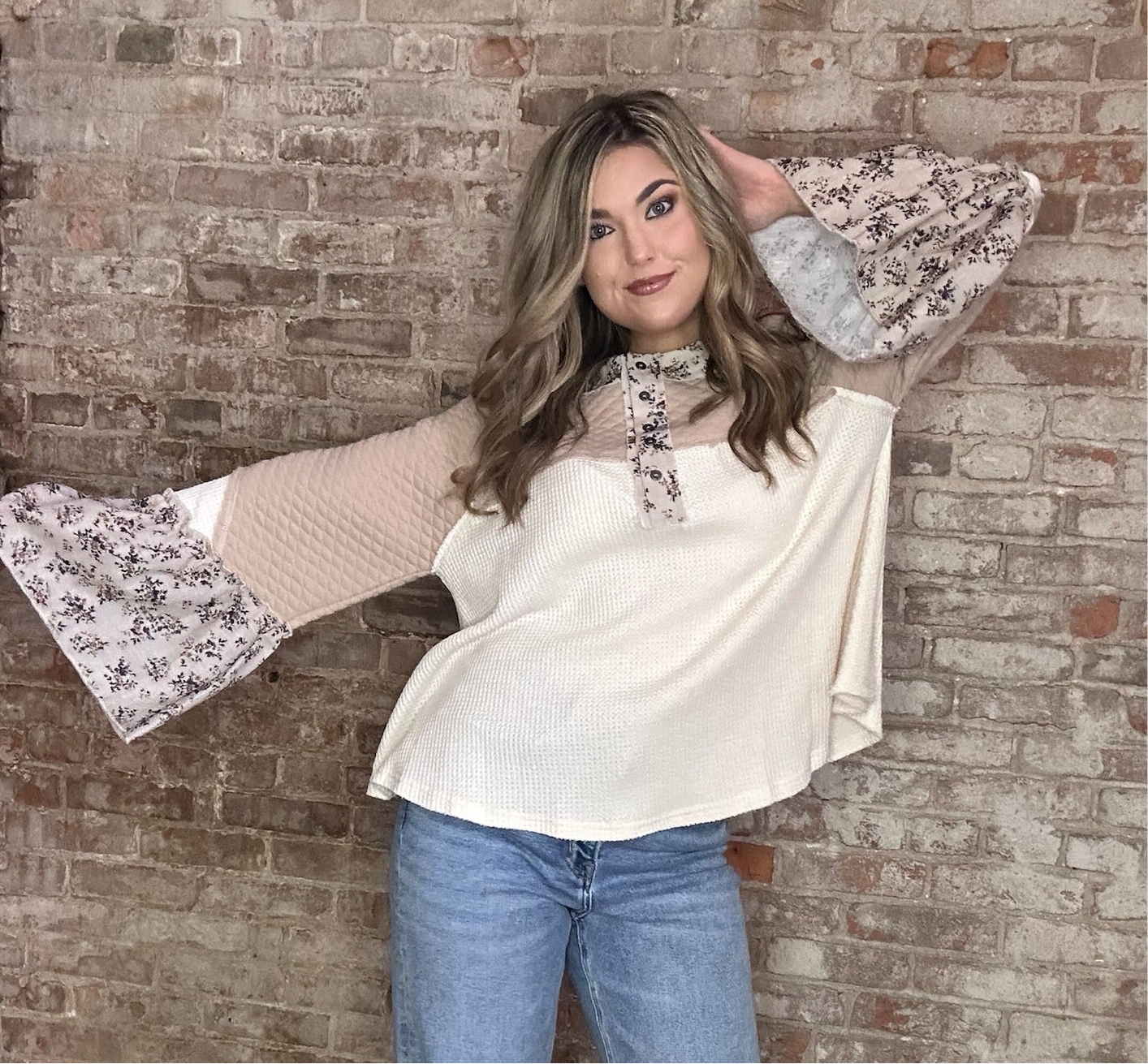 Thermal Bell Sleeved Top with Blue Floral Print